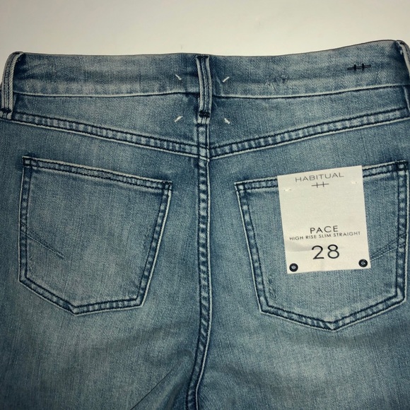 Habitual Pace Slit Hem High Rise Raw Hem Jeans NWT - Picture 8 of 8